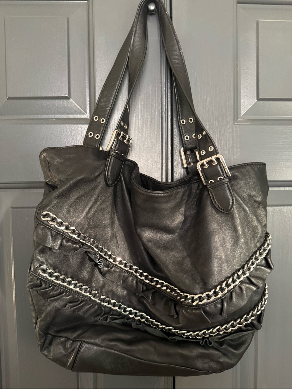Betsy Johnson Black leather Chain-Trim Leather Tote Bag